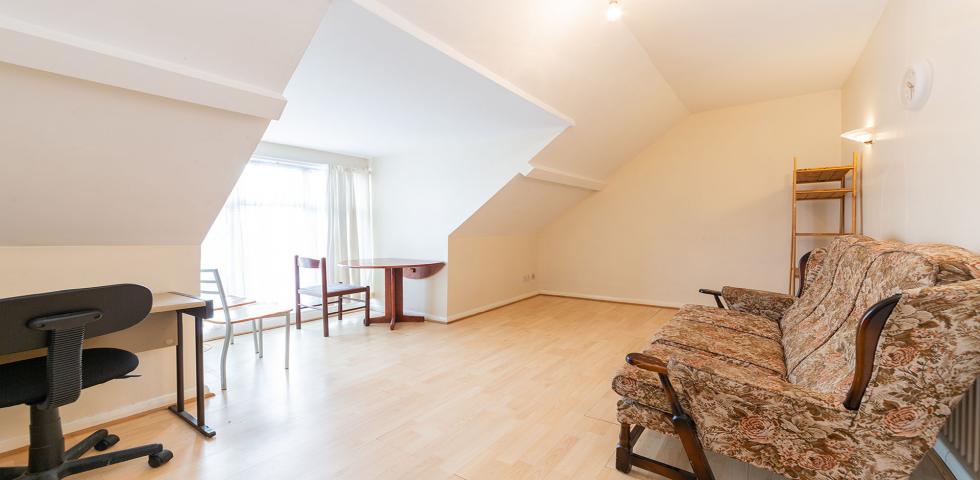 			1 Bedroom, 1 bath, 1 reception Flat			 Walm Lane, WILLESDEN GREEN